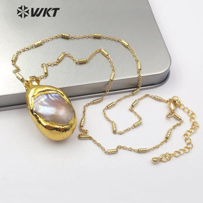 WT-JN063 Irregular Shape Jewelry Natural Pearl Pendant Specific Each Different Half of the Gold-Plated Wrapped Pearl Necklace