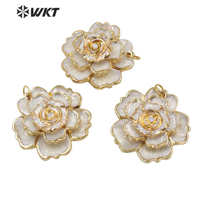 WT-JP241Wholesale New Amazing Hand Carved Big Shell Flower Pendant with Gold Trim Fashion Beauty Natural White Shell Flower