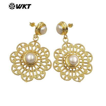 WT-E595 Wholesale Fashion Gold Plated Hollow Out Pearl Earring Women Charming Round Dangle Natural Pearl Earring