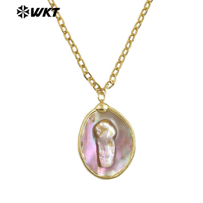 WT-JN331 Wholesale 18K Gold Electroplated Random Shape Natural Mop Shell Pendant Necklace For Women Resist Tarnishable Jewelry