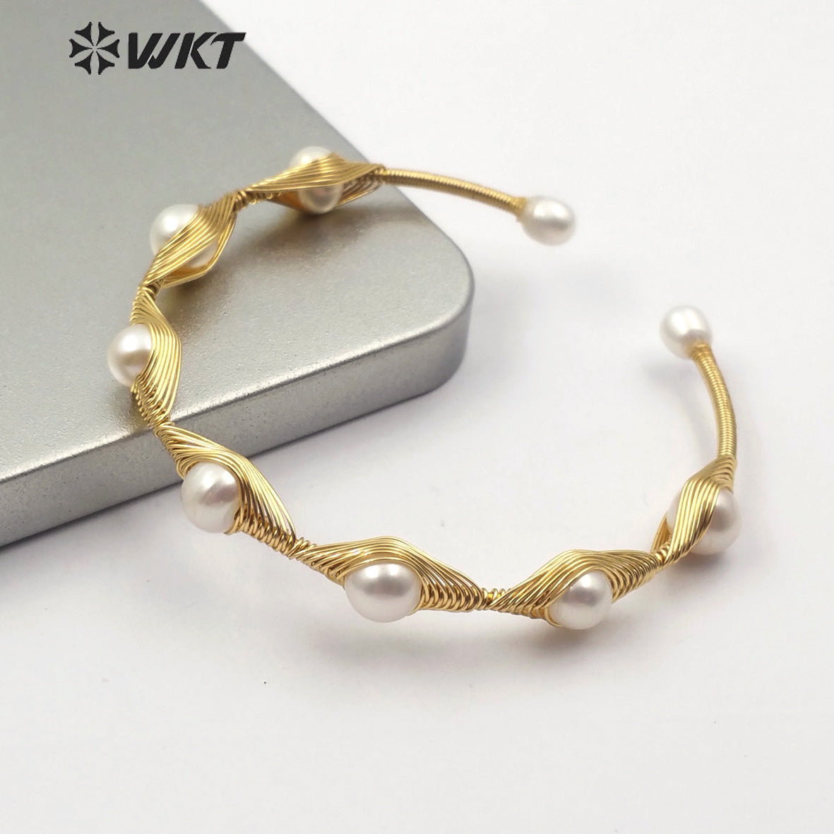 WT-B502 New Hot Sales Copper Wire Wrap Around Pearl Bangle Natural Pearl Bangle Women Fashion Charm Bracelet Bangle