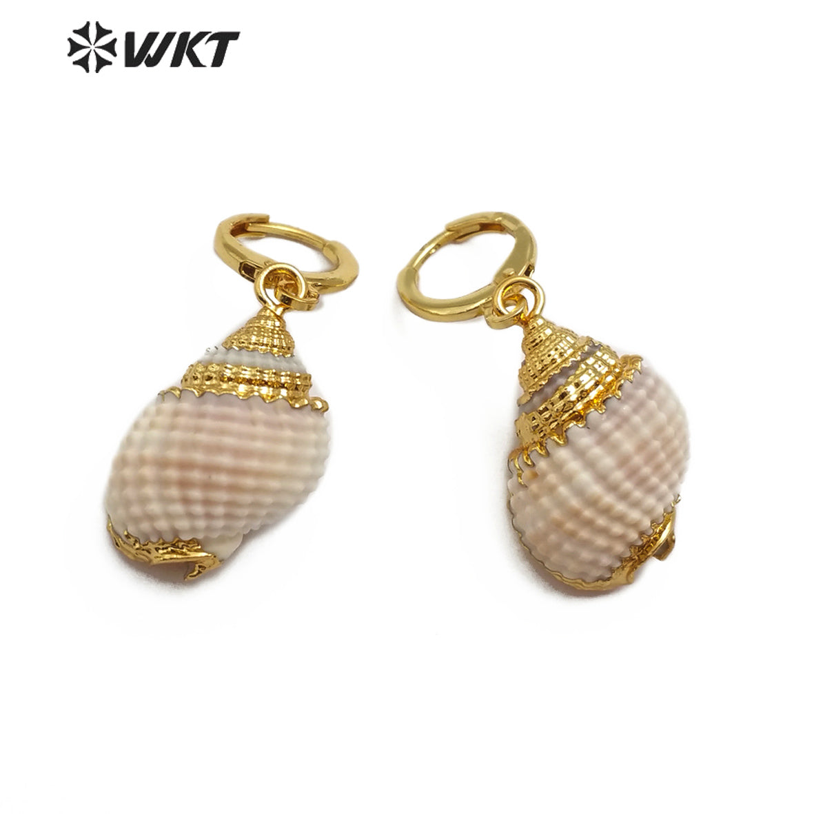 WT-E568 Natural Trumpet Shell Earring With Gold Trim Earring Round Gold Electroplated Hook Seashell Fashion Jewelry for Women