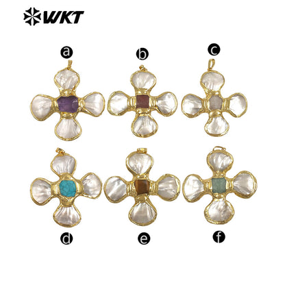 WT-JP425 Fashion Attractive Gold Plated Shell Middle With Natural Gemstones Flowers Shape Pendant For Jewelry Diy Making