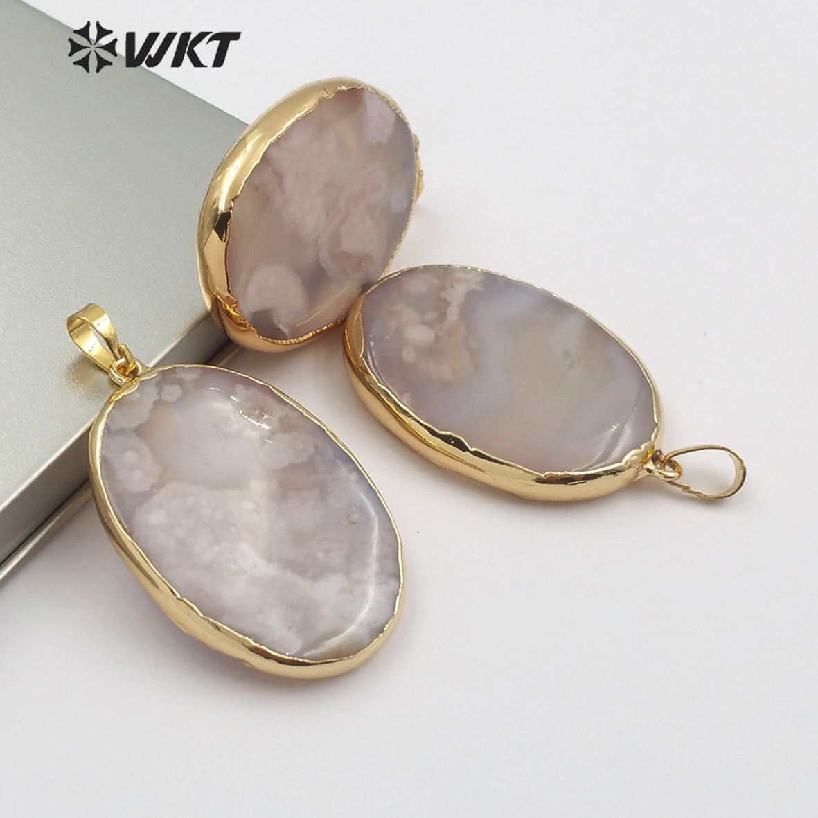 WT-JP125 Wholesale New Arrival Natural Pattern and Color Stones Pendant With 18K Gold Plated Oval Cherry Agate Pendant