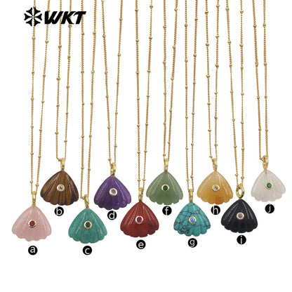 WT-N1513 Ocean Style Gold Chain And Natural Gemstones Hand Carved Shell Shape Pendant Necklace For Female Vacation Matching
