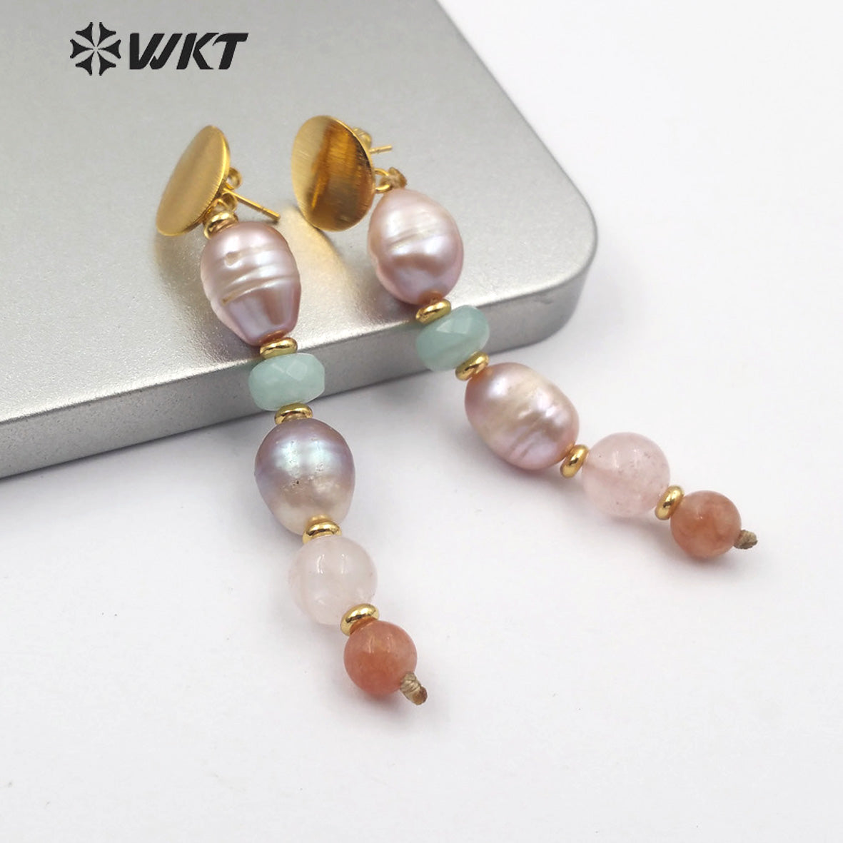 WT-E570 Wholesale Women Jewelry Pearls and Stone Beads Earrings with Gold Plated Natural Pearl and Stone Jewelry