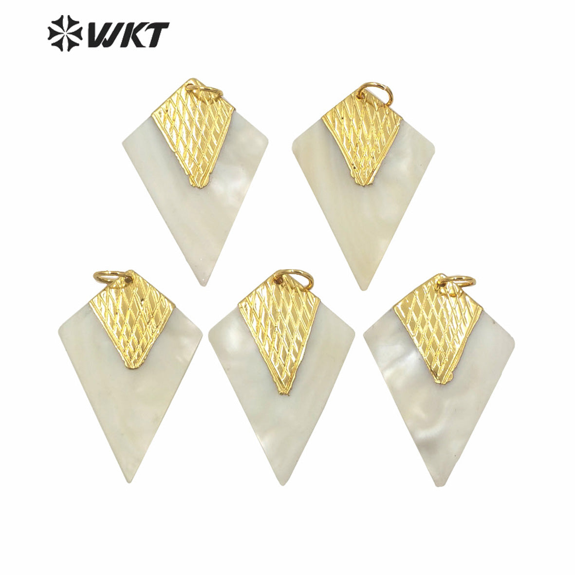 WT-JP227 Wholesale Gold White Shell Spear Shape Pendant Fashion Necklace Hand Make Carved Shell Arrowhead Pendants Boho Styles