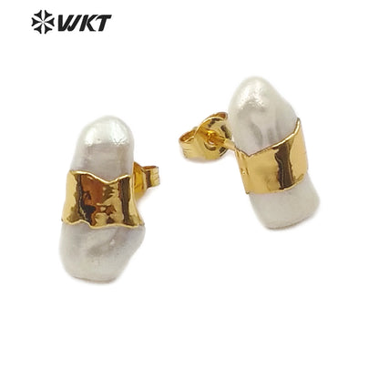 WT-E569 Natural Freshwater Pearl Stud Earring With Gold Electroplated Stud Earring Fashion Sea Shell Jewelry for Woman