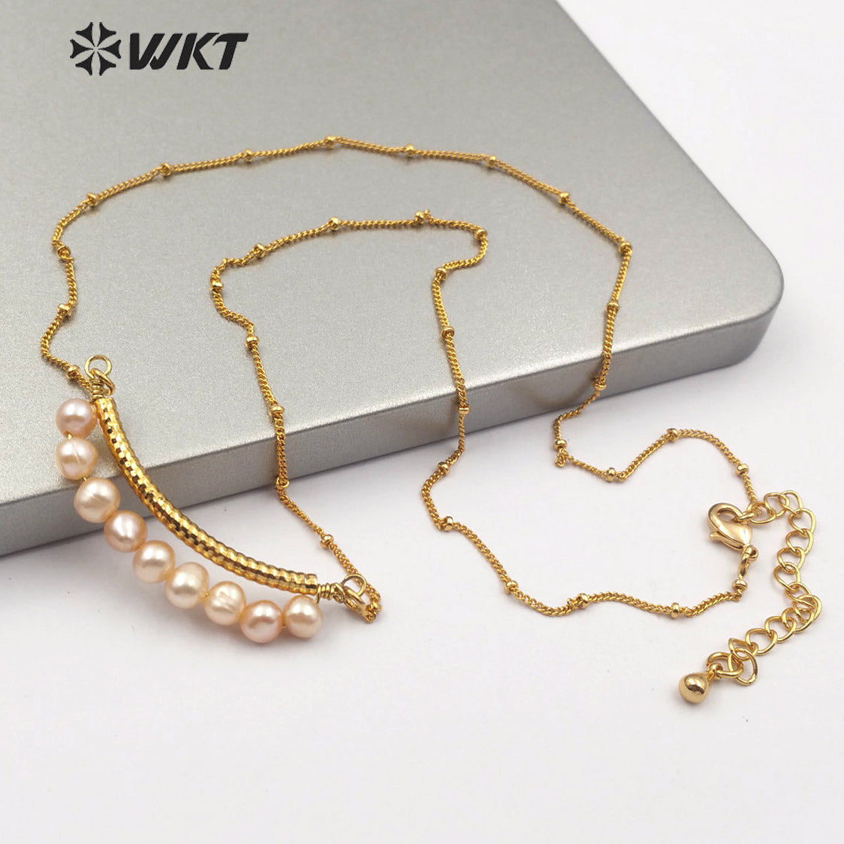 WT-JN102 Wholesale Natural Pearl Bend Necklace Three Colors Selection Women Fashion Hot Sales Jewelry Pearl Necklace