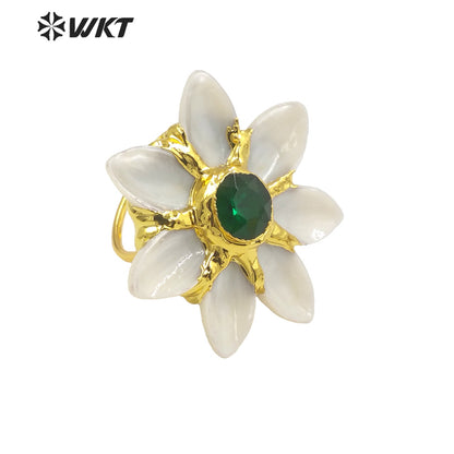 WT-MPR067 Gorgeous Trendy Fashion Natural White Shell and Green Jade Stone Ring for Women Lucky Unique Design Ring