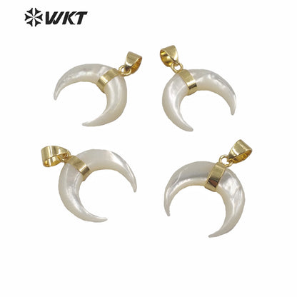 WT-JP214 Hot Sales Tiny Crescent Horn Pearl Pendant Women Fashion Small Size White Shell Crescent Horn Charms Pendant