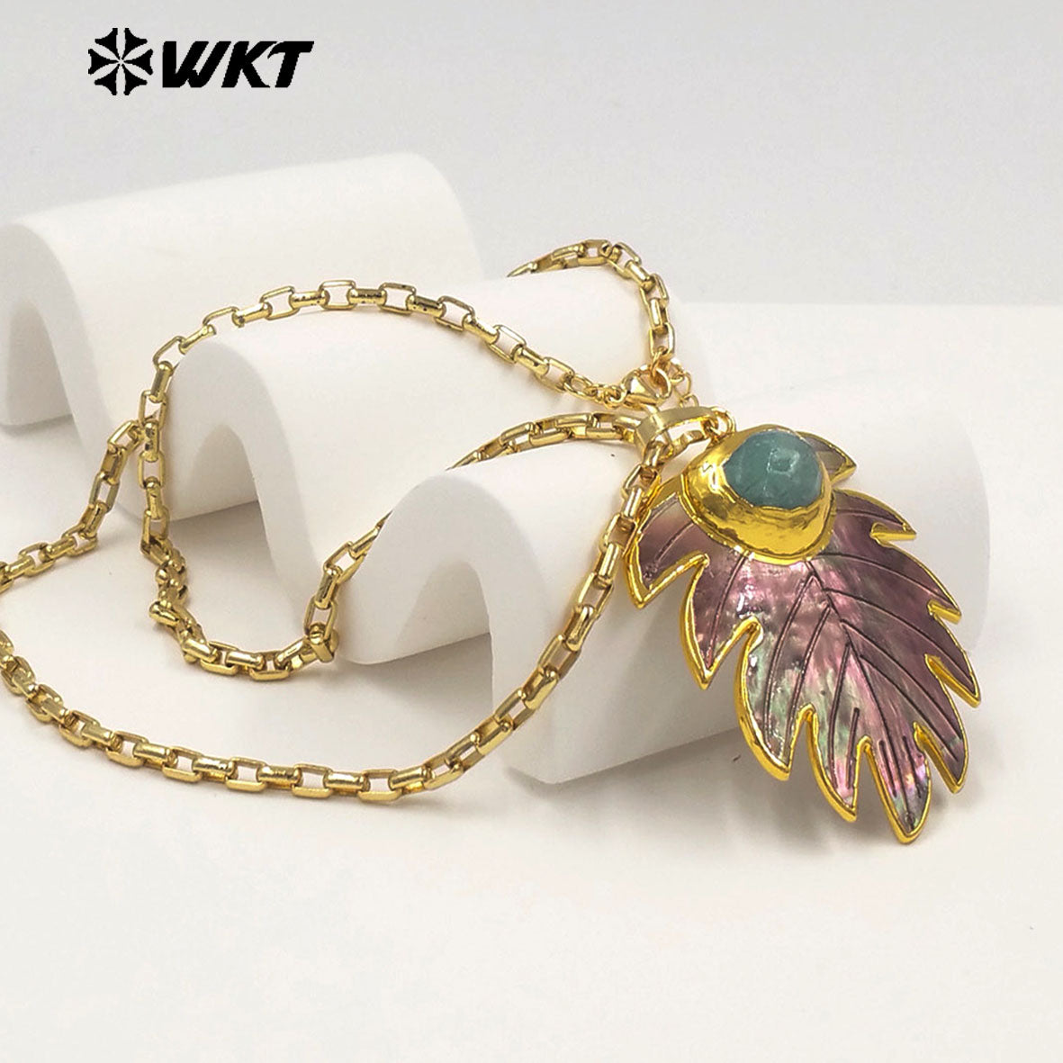 WT-JN377 Trendy 18K Gold Plated Natural Shell And Amazonite Stone Leaf Shape Necklace For Vintage Party Wearing Jewelry
