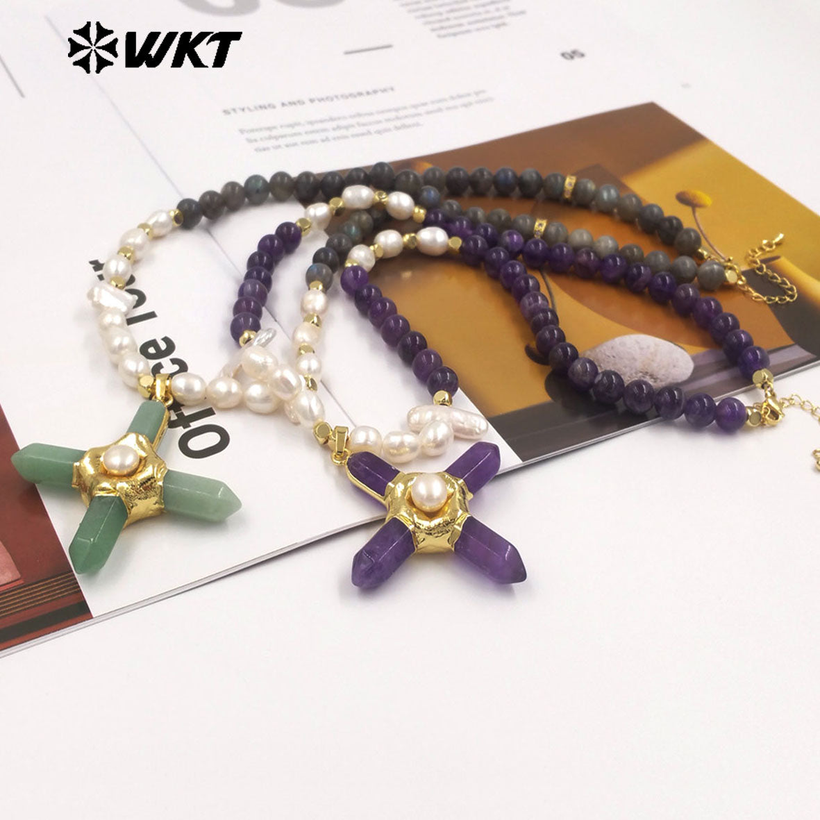 WT-JN375 High Quality Women Beautiful Gold Plated Natural Gemstones And Pearl Splicing Chain With Stone Cross Pendant Necklace