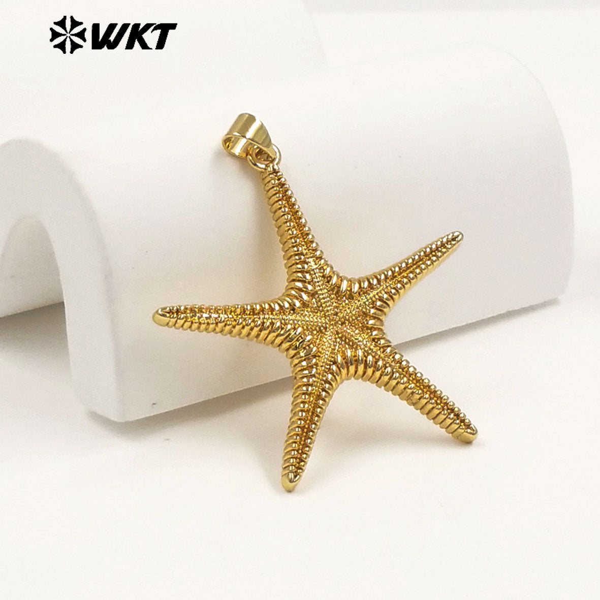 WT-MP333 Lovely Fashionable Gold Electroplated Yellow Brass Starfish Shape Pendant For Women Summer Jewelry Decorative