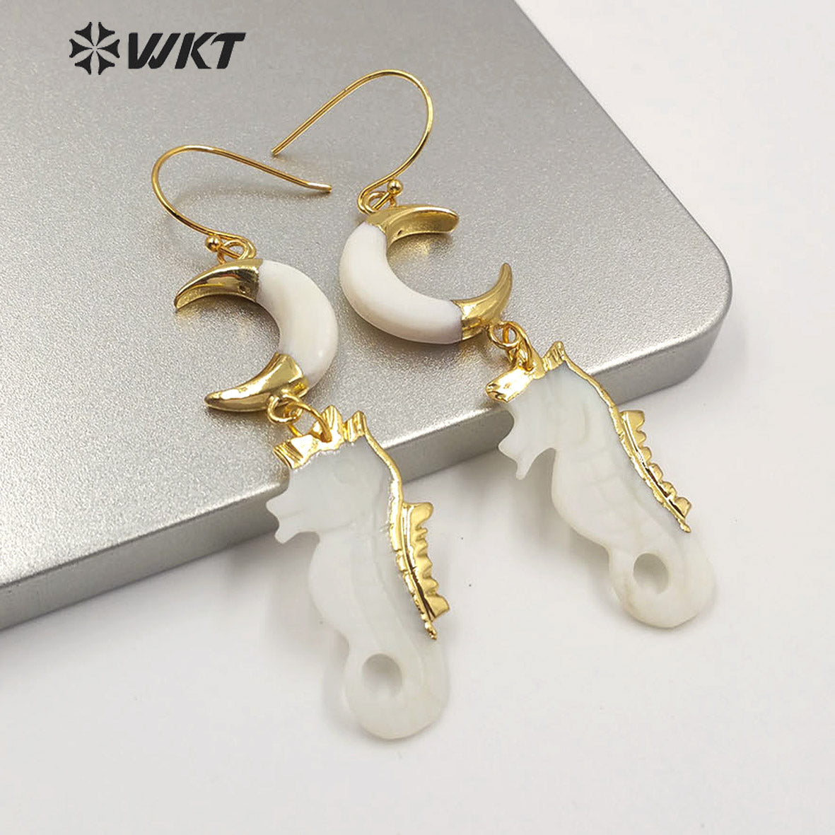 WT-E597 Newest Gold Electroplated Hippocampus Shell Earring Boho Vintage Lady Crescent Horn Shell Long Earrings
