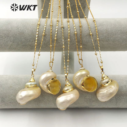 WT-JN075 Women Sea Shell Jewelry Natural Conch Shell Pendant With Gold Electroplated Random Size Trumpet Shell Necklace
