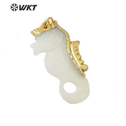 WT-JP185 Newest Natural Sea Horse Shell Pendant 18k Gold Plated Fashion Lady Charm Jewelry Sea Horse Shape Shell Pendant