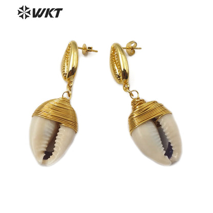 WT-E575 Wholesale Natural Cowrie Earring With Gold Electroplated Wire Wrapping Fashion Women Charm Cowrie Earring