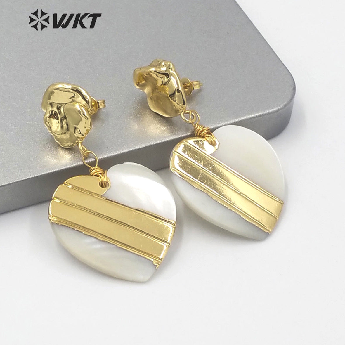WT-MPE043 WKT Amazing Gold Electroplated Resist Tarnishable White Heart Shell Earrings Women Fashion Gold Wedding Earrings