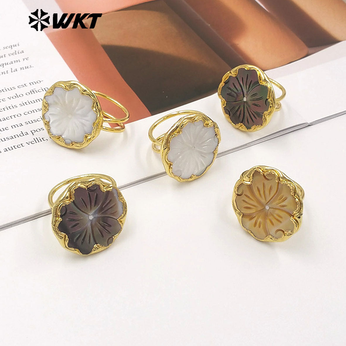 WT-MPR165 Romantic Style 18K Gold Plated Natural Shell Hand Carved Flower Shape Rings For Lady Daily Decorative Jewelry