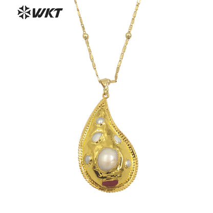 WT-JN263 New Unique Trumpet Shape Natural Freshwater Pearl and Stone Setting Handmade Pendant Necklace for Friend Gift Jewelry