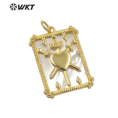 WT-MP220 Wholesale Fashion Popular Symbolic 18k Real Gold Plated Sun and Moon Pendant Small Size White Shell Back square Pendant