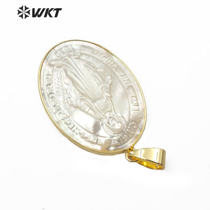 WT-JP177 Wholesale Hand Make Carved Virgin of Maria Pendant 18k Gold Bezel Oval Shape Pearl Shell Maria Pendants
