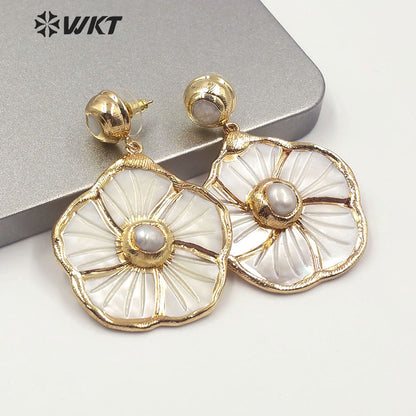 WT-E591 Wholesale Stylish White Flower Dangle Earring With Natural Pearl Charm Elegant Women Natural White Shell Earring