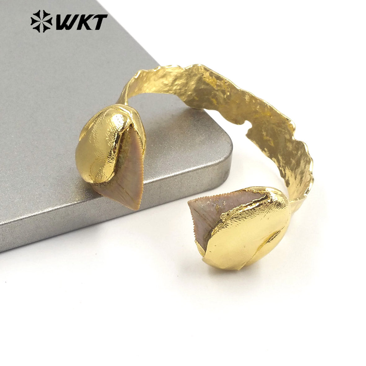 WT-B635 WKT New Handmade Lovely Trendy Gift for Women18k Plated Punk Style Shark Tooth C Shaped Opening Bracelets
