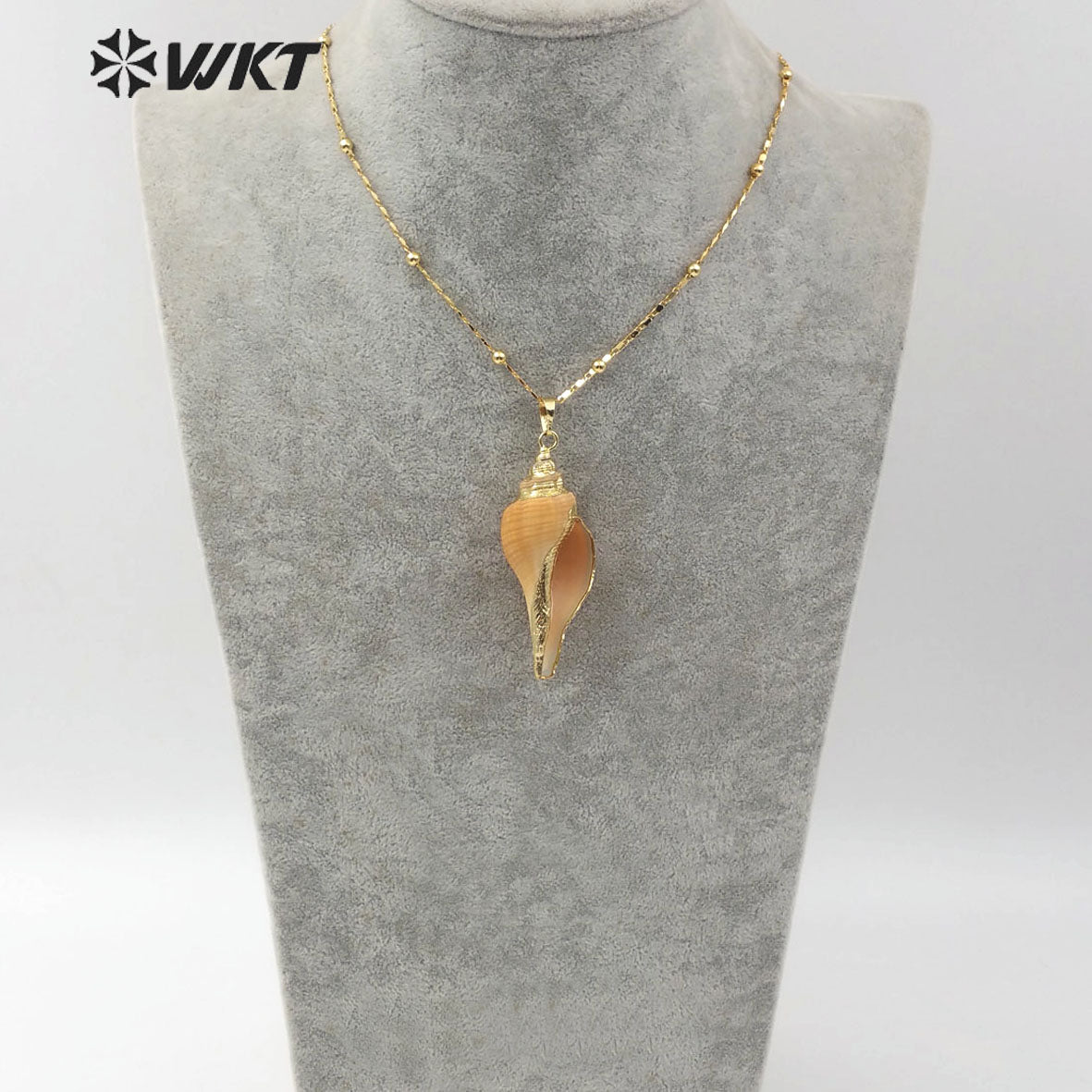 WT-JN062 Large Conch Shell With Gold Plated Women Jewelry Pendant Sea Shell 18 Inch Natural Big Trumpet Shell Necklace