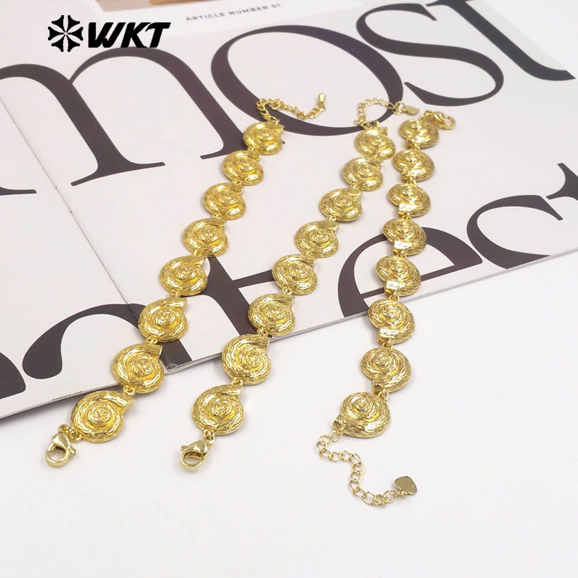 WT-JF372 Wholesale Vintage Style Gold Plated Metal Yellow Brass Shell Shape Bracelet For Women Fashion Jewelry Matching