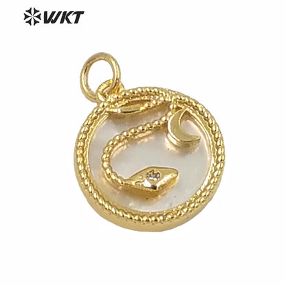 WT-MP178 WKT New White Mother of Pearl Gold Bezel Shell Pendant Lady Fashion Micro Pave Snake Cz Pendants in 15mm