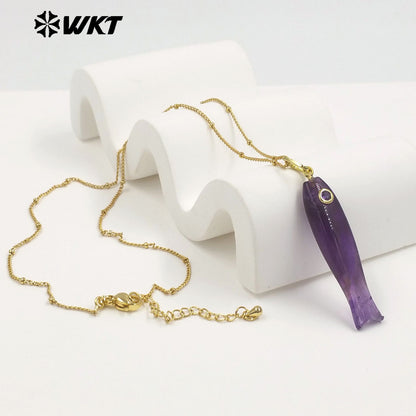 WT-N1535 Charming Trendy Natural Gemstones Little Fish Shape Gold Pendant Necklaces As Female Party Birthday Jewelry Gifts