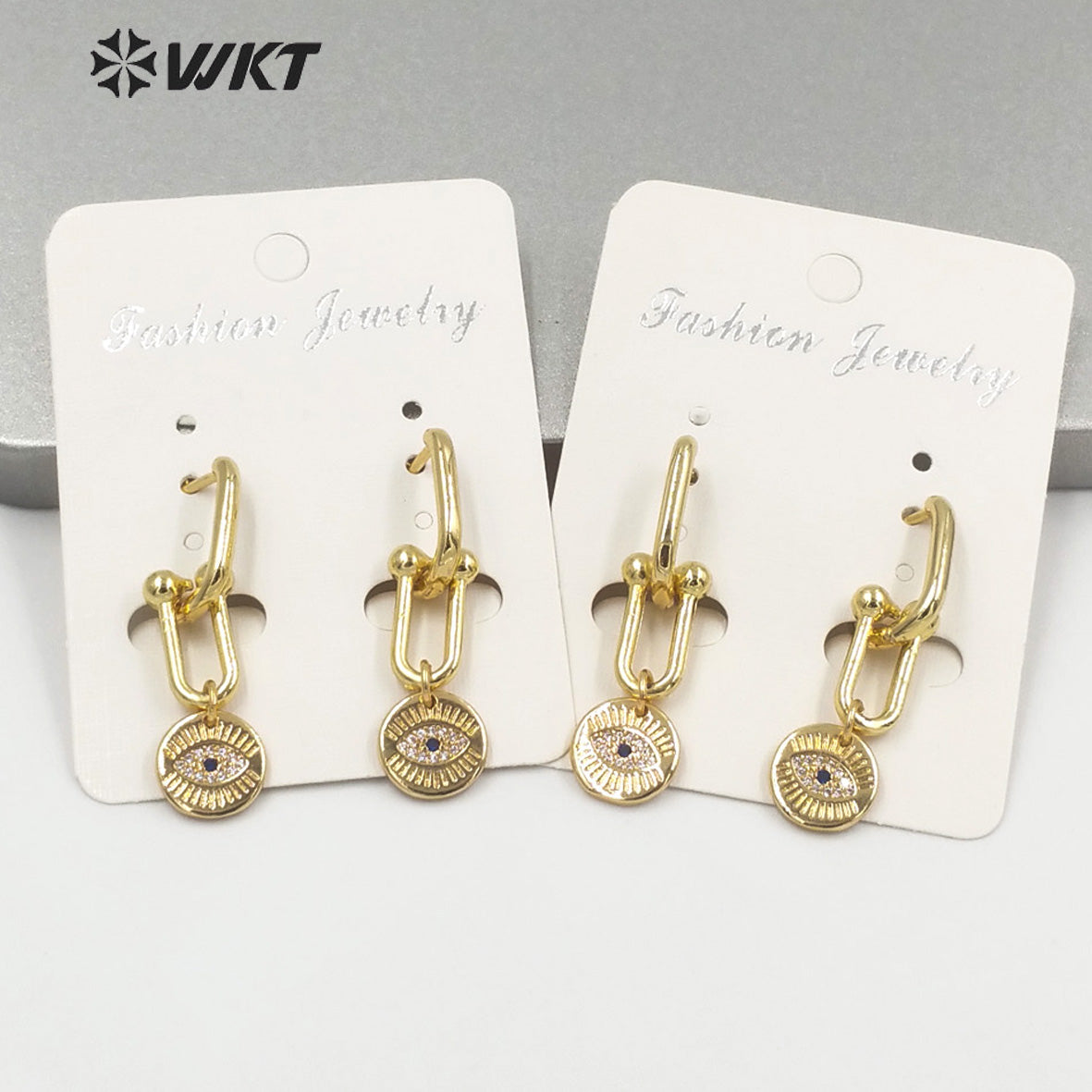 ME081 Luxury Women Earrings Gold Clasp Hoop Dangle Earrings Micropaved Eye Charming Lady Drop Earrings