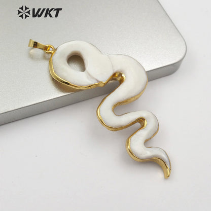 WT-JP178 New Natural White Shell Pendant Snake Shape 18k Gold Plated Fashion Women Jewelry Snake Shape Shell Pendant