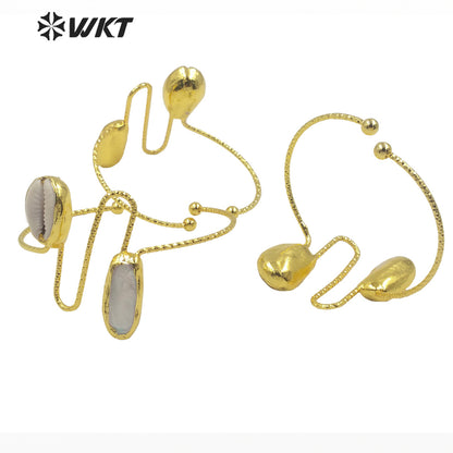 WT-MPB043 WKT 2022 Gorgeous Handmade Gold Fresh Pearl Shell Bangle Gold Plated Women Natural Cowrie Pearl Bangle