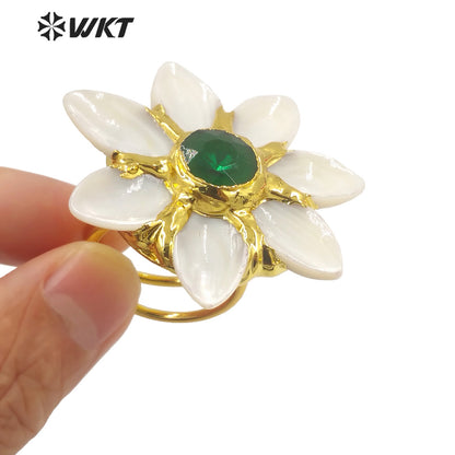WT-MPR067 Gorgeous Trendy Fashion Natural White Shell and Green Jade Stone Ring for Women Lucky Unique Design Ring