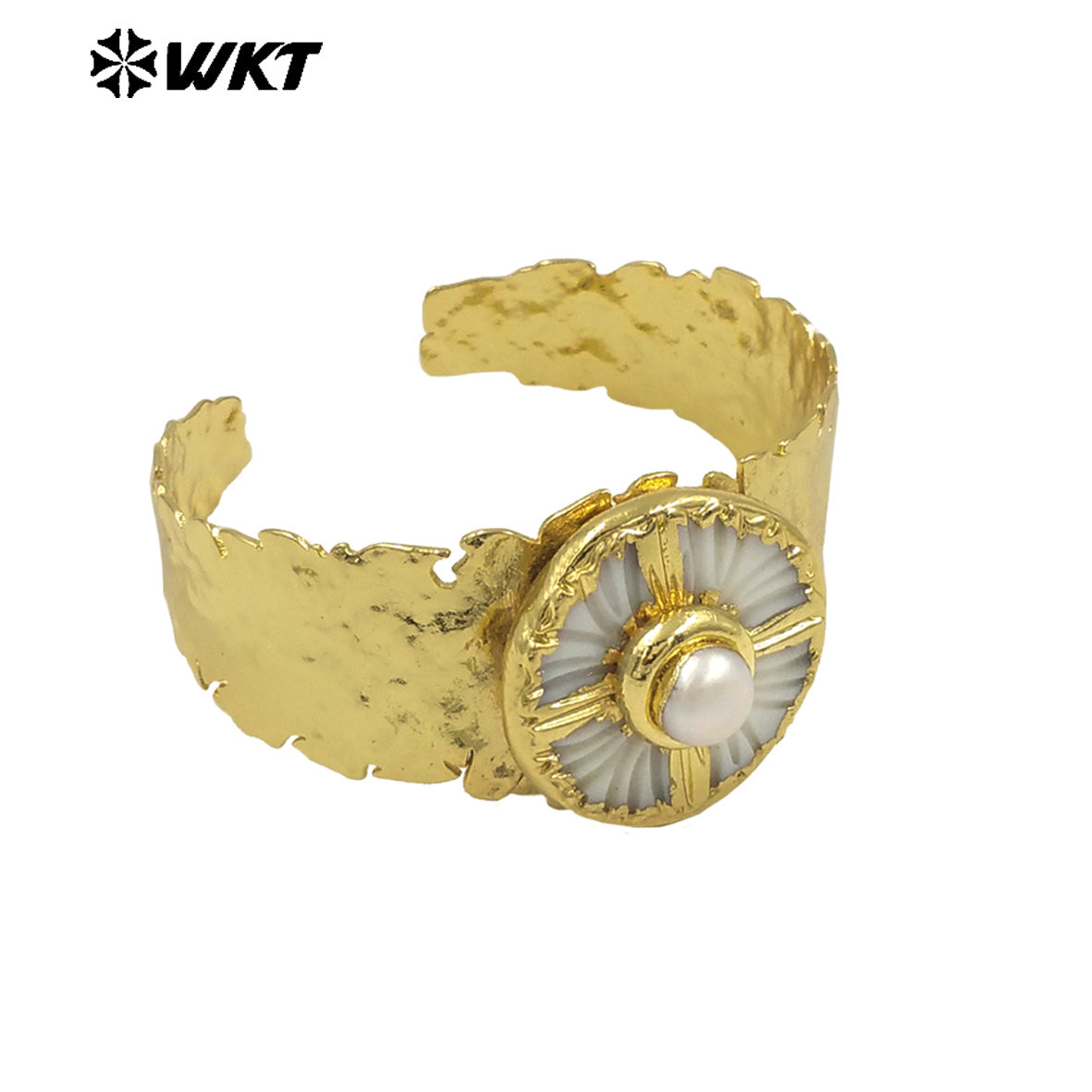 MPB123 High Quality Bohemia Style Gold Plated With Natural Round Pearl Handmade Carved Shell Women Metal Bracelet Adjustable