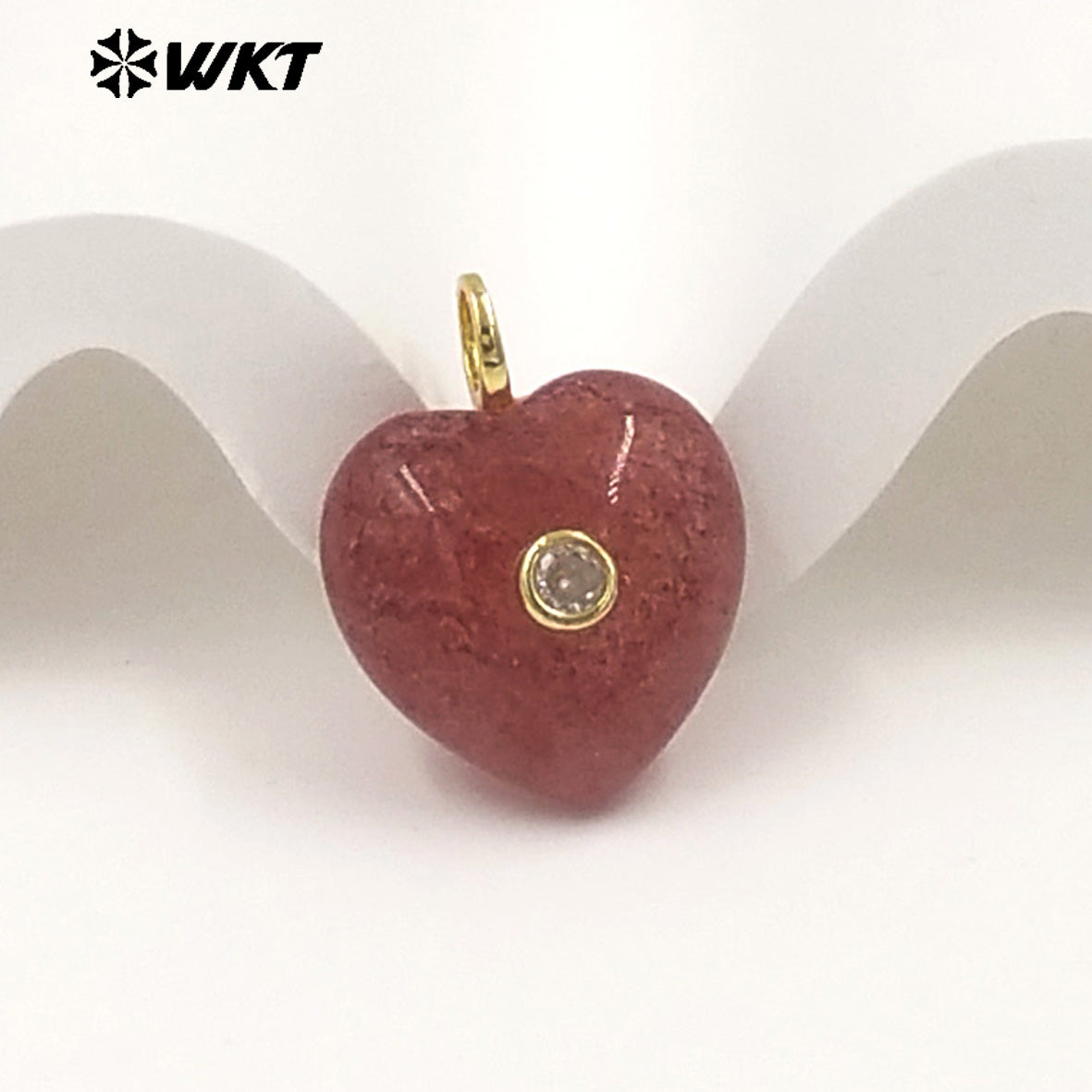 WT-P2111 Delicate Romantic Zircon And Natural Gemstones Smooth Heart Shape Little Pendants For Female Necklaces Making