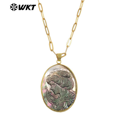 WT-JN338 Popular Sales Natural Shell Gold Plated Round Hand Carved Beauty Heads Pendant Necklace For Friends Birthday Gift
