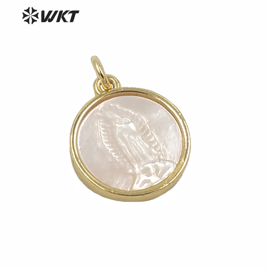 WT-MP171 Small Size Gold Bezel White Virgin Mary Pendant Lady Fashion Gold Shell 14mm Single Loop Mary Religious Pendant