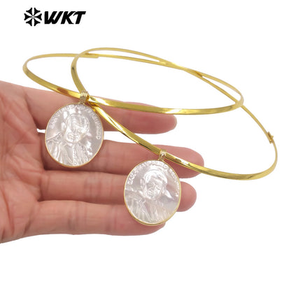 WT-JN401 Newest Fashion Gold Plated Round Choker With MOP Men Head Pattern Pendant Necklace For Female Simple Style Jewelry