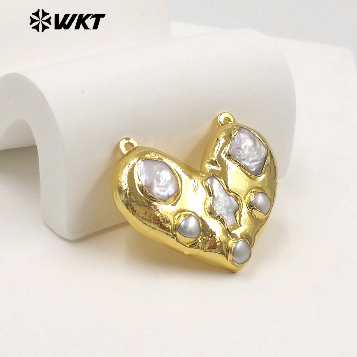 WT-PC019 Romantic Luxury Gold Plated Natural Freshwater Pearl Heart Connector With Double Hoops For Girls Necklace Making