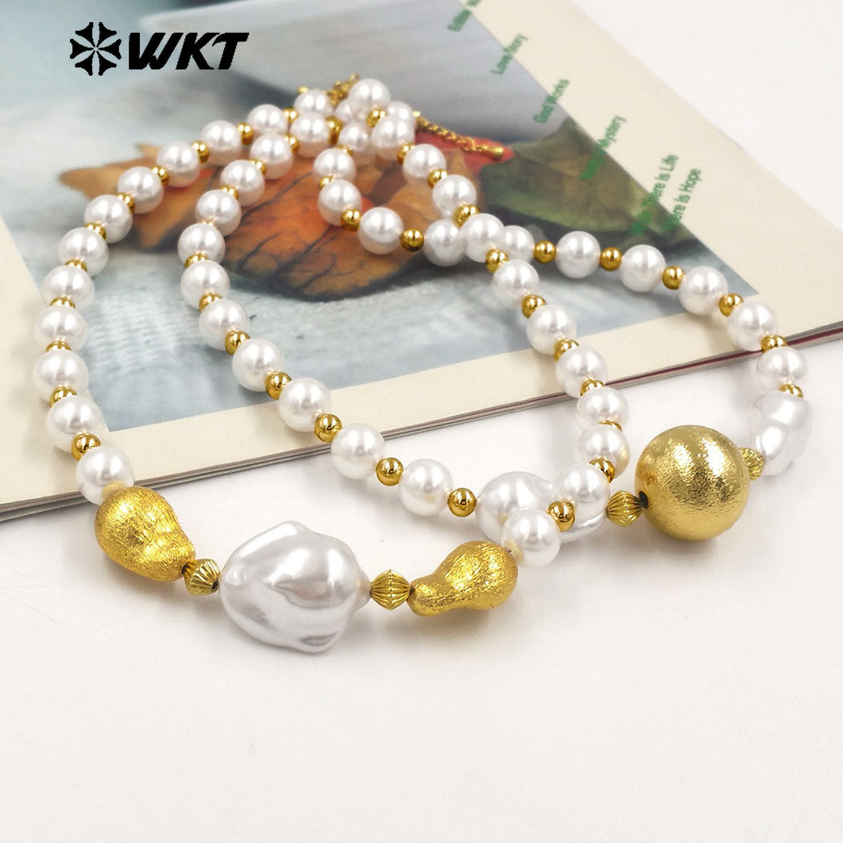 WT-JN292 High Quality Large White and Small Gold Beads Irregular Pearl Necklace Finished Jewelry for Girlfriend As Surprise Gift
