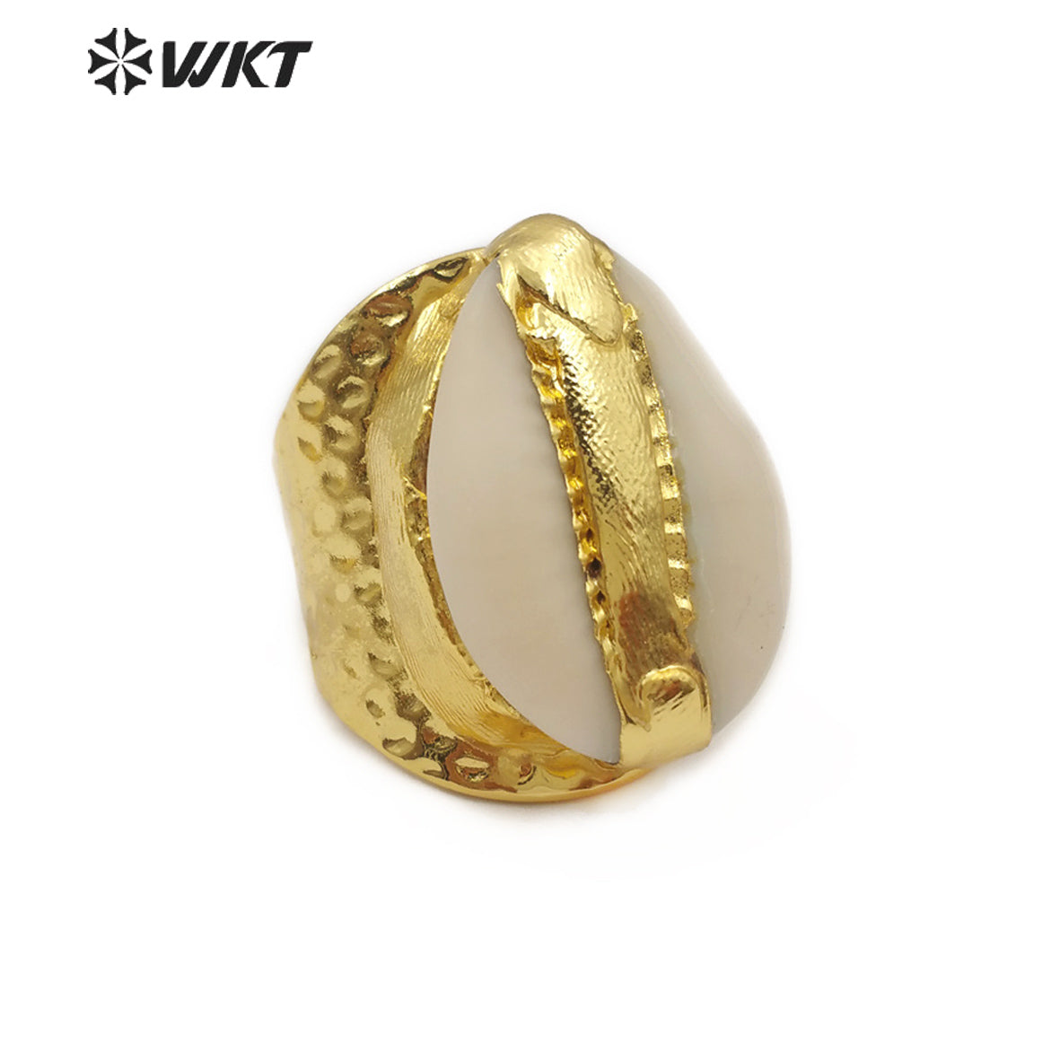 WT-R333 Wholesale Bohemian Style Cowrie Ring for Women Jewelry in 18K Gold Plated Adjustable Natural Cowrie Shell Ring