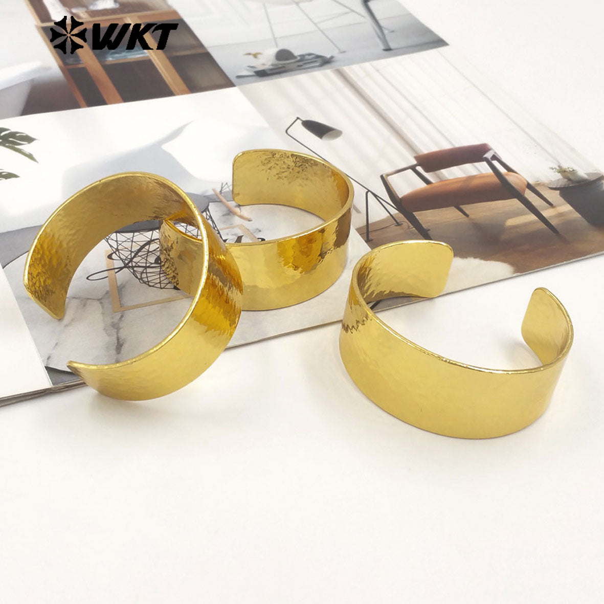 WT-B678 High Quality Wholesale Punk-Style 18K Gold Plated Natural Yellow Brass Simple Wide Smooth Adjustable Unisex Bracelet