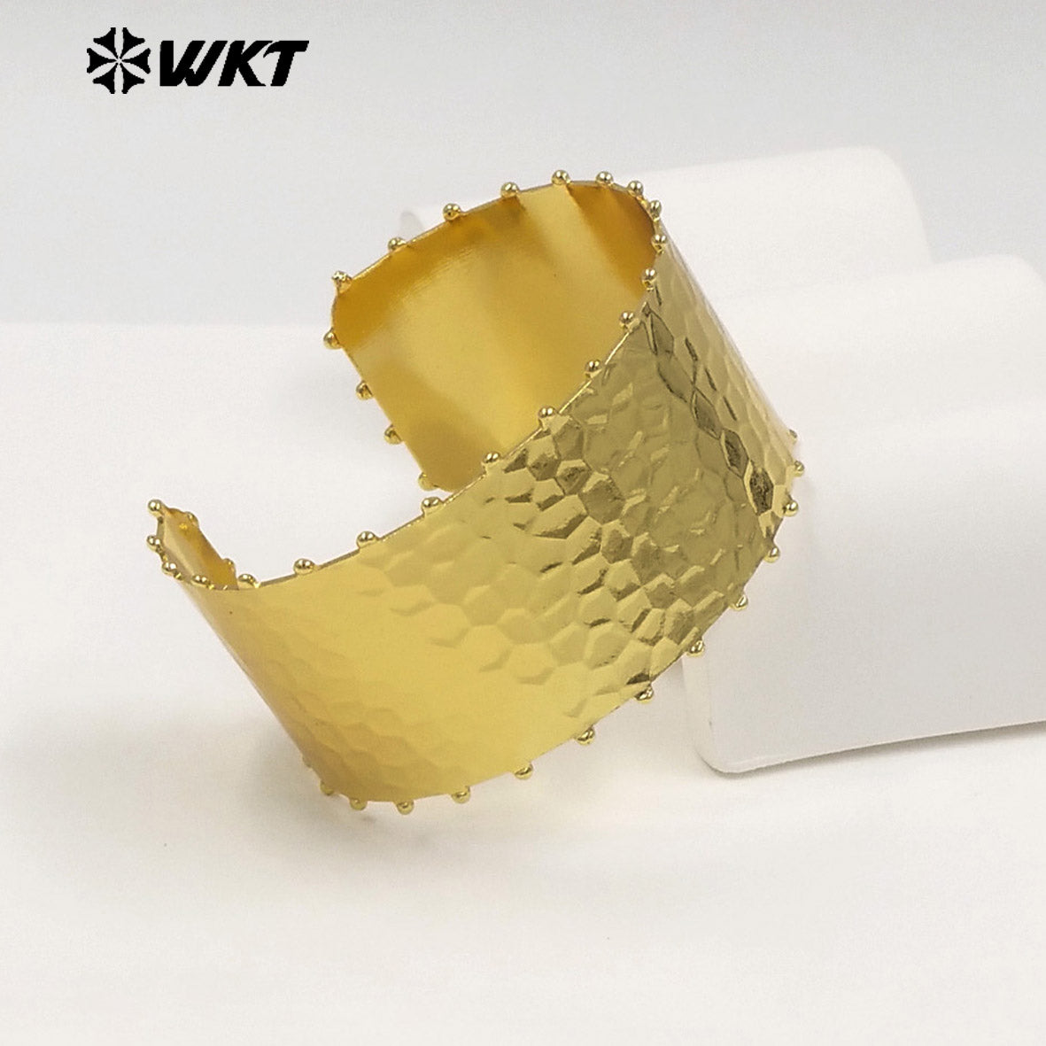 WT-JF382 Wholesale Simple Style 18K Gold Electroplated Round Beads And Hollow Holes Yellow Brass Bangle As Women Daily Jewelry