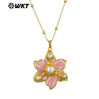 WT-JN295 Best Selling 18K Gold Plated Lovely Delicate Natural Shell Pearl Flower Necklace For Girlfriend As Valentine's Day Gift