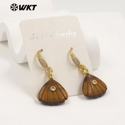 WT-E820 Wonderful Exquisite Natural Gemstones Carved Shell Shape Gold Little Earrings For Women Summer Vacation Wearing