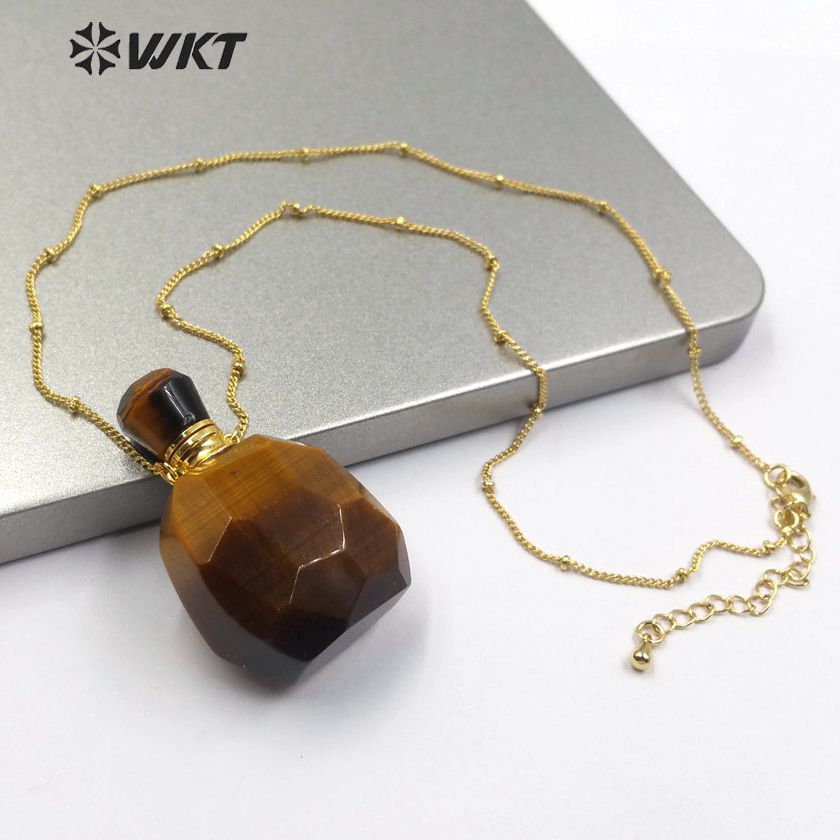 WT-N1178 Wholesale Natural Moss Quartz Stone Perfume Bottle Necklace Rose Quartz Necklace Women Stylish Coral Jade Necklace